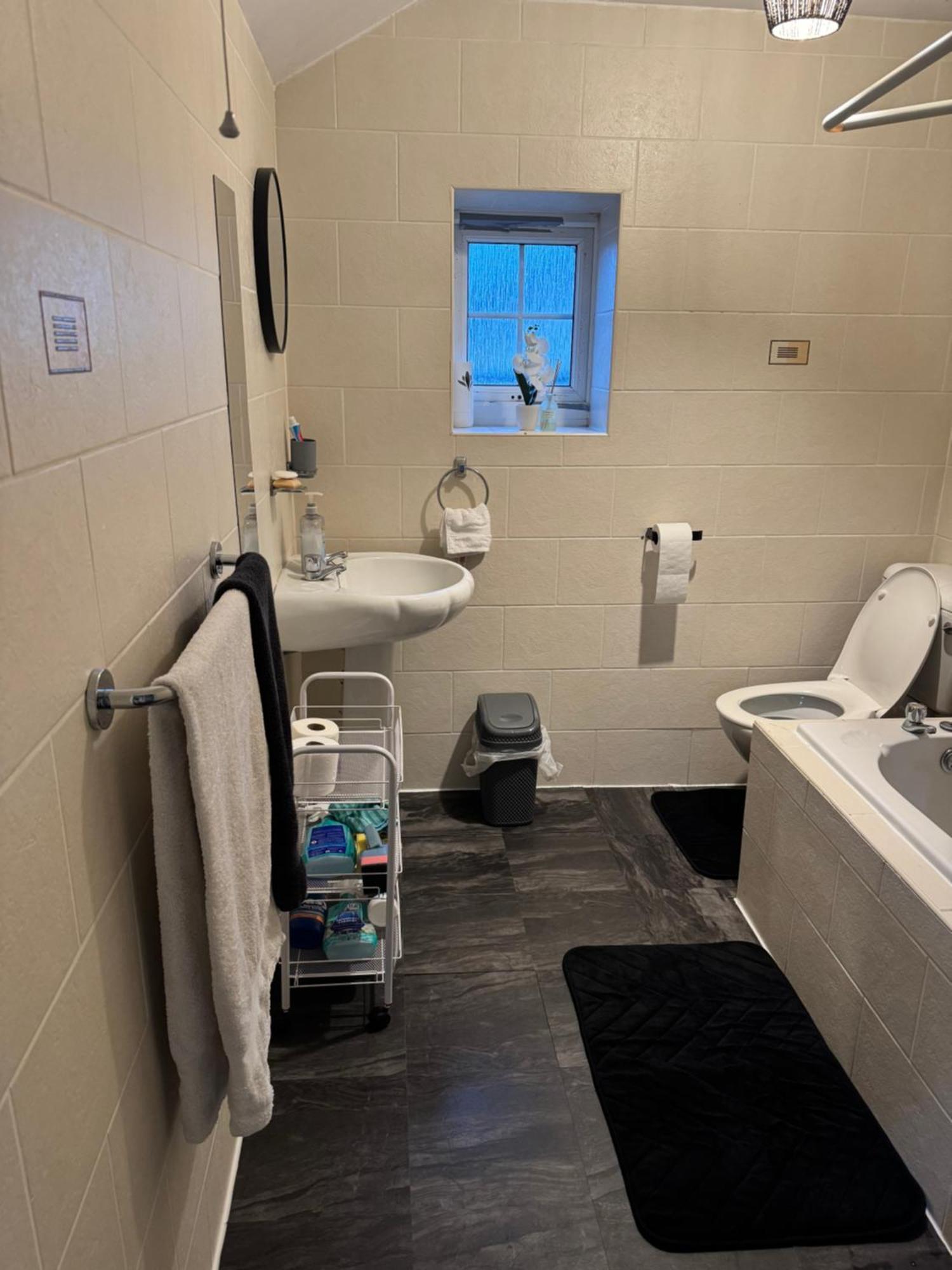Cosy Countryside Stay- Waters Upton, Telford Eksteriør billede